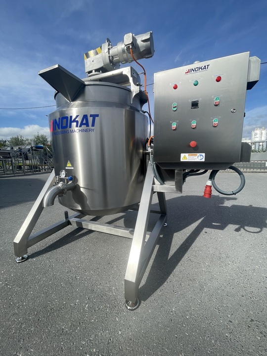 Photo OIL HEATED 500lt BOILING KETTLE WITH DUMBER