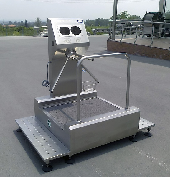 Photo HAND DISINFECTION UNIT WITH DISINFECTION MAT  

